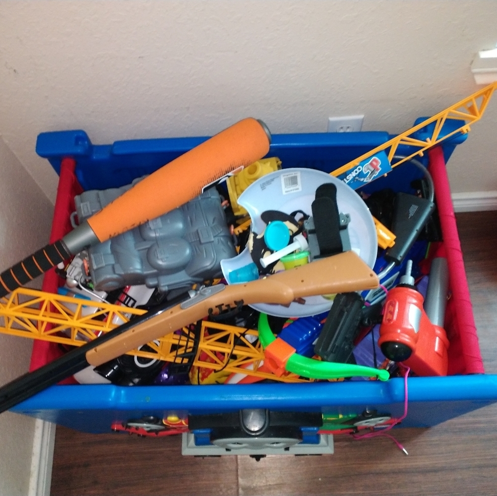 Thomas the train toy chest with toys